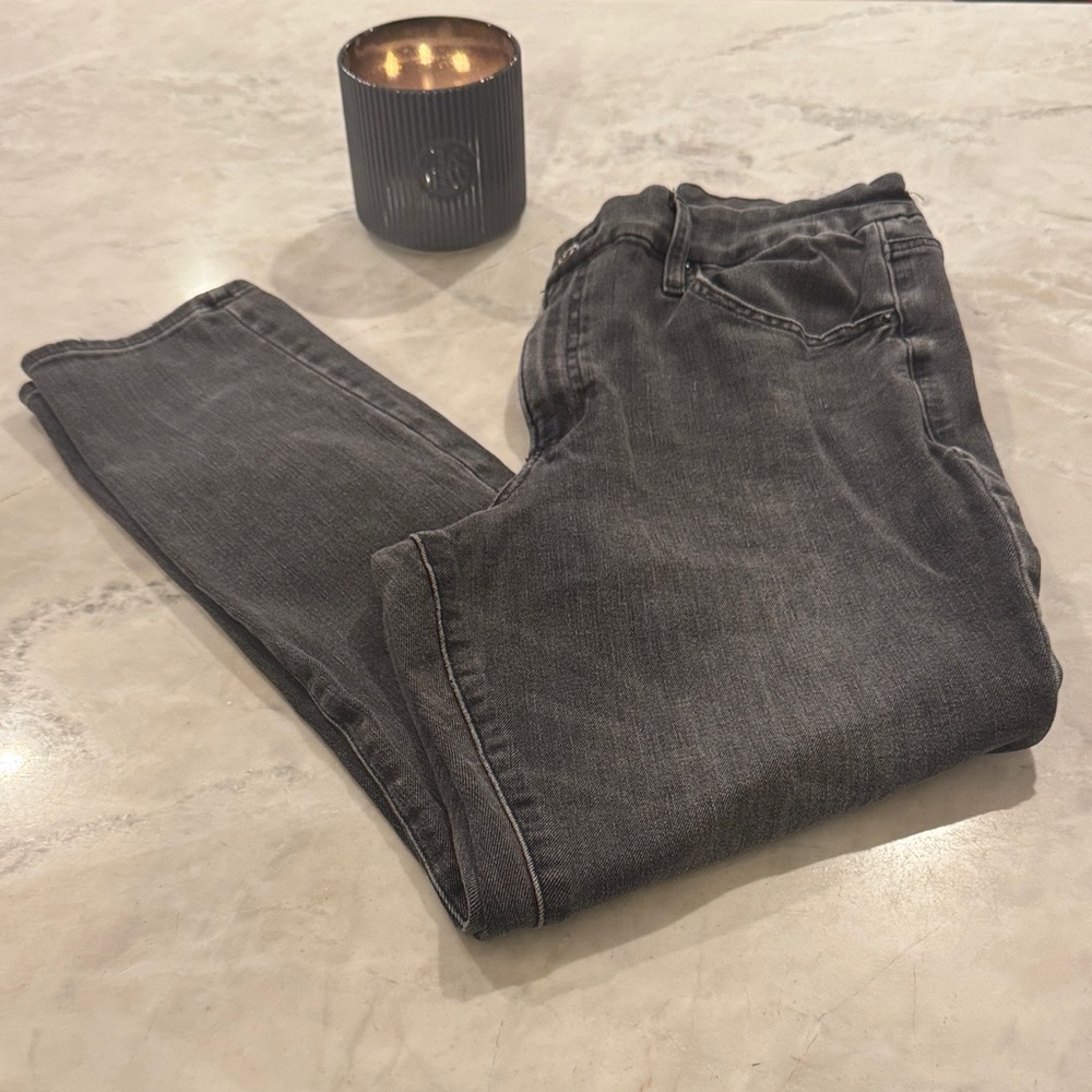 Express Women's High Rise Jeans in Washed Black